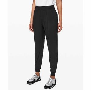 Lululemon Black Wanderer Joggers, Size 4 (XS)